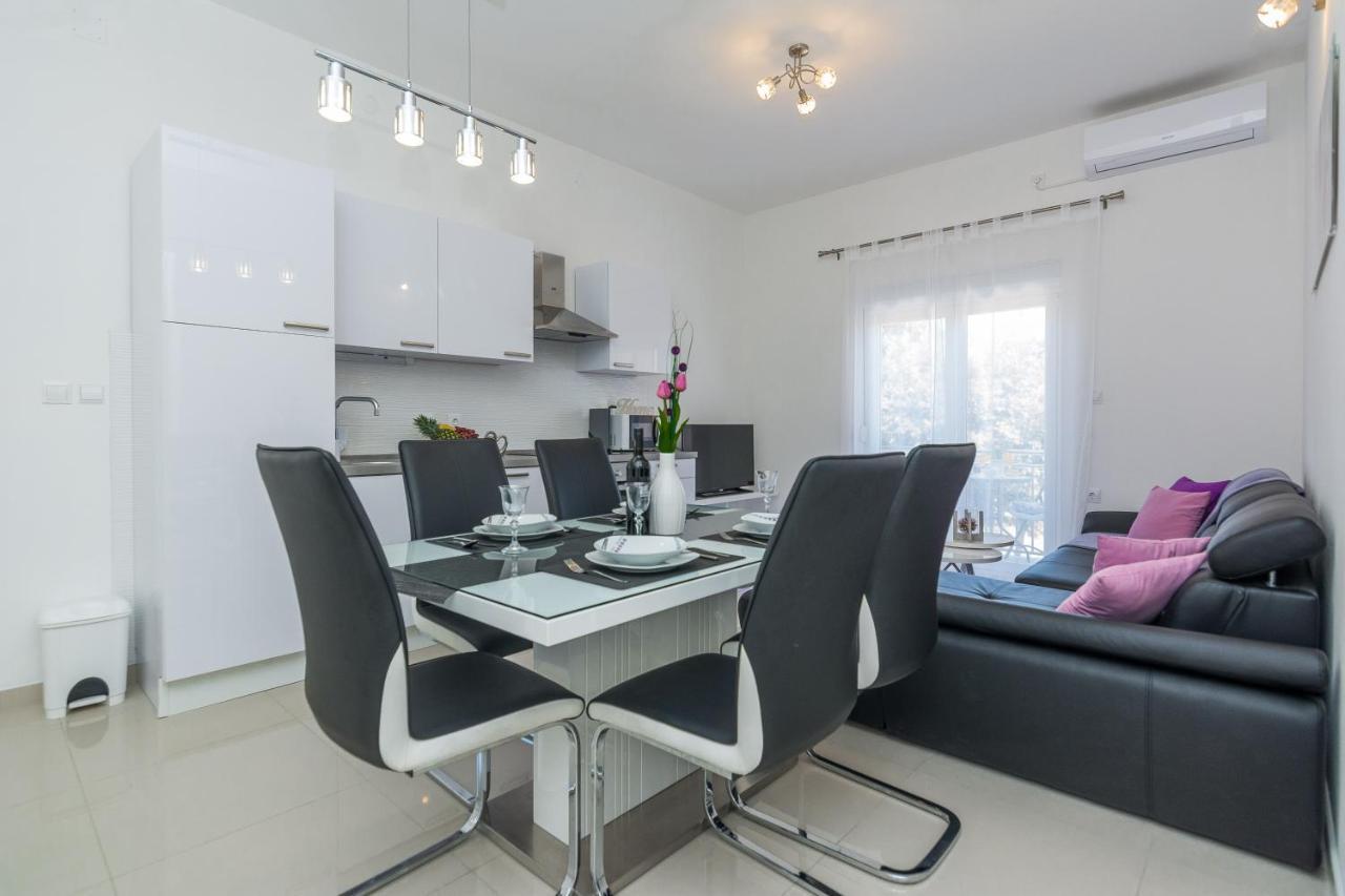 Apartments Marko Sukošan Kültér fotó