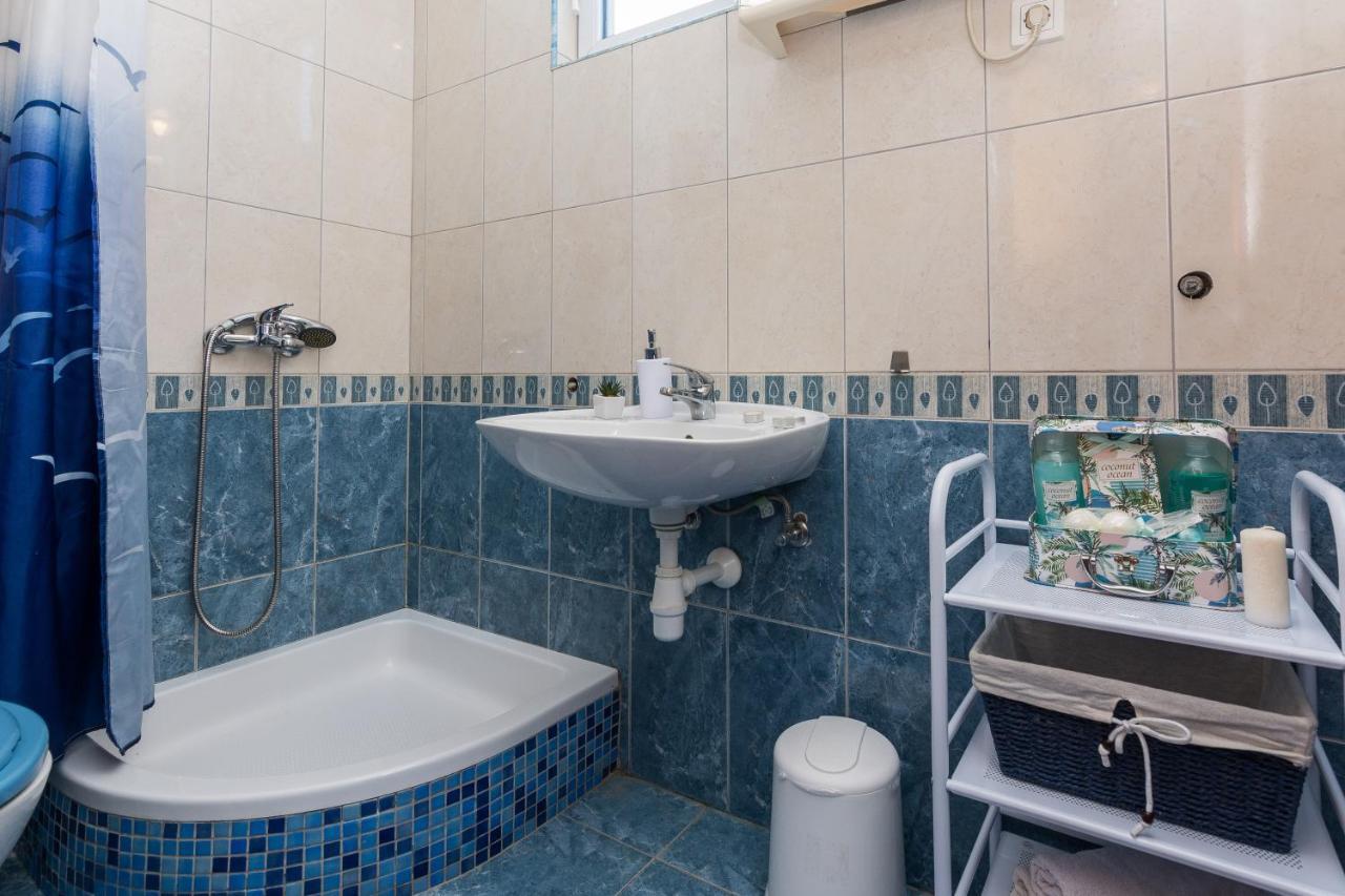Apartments Marko Sukošan Kültér fotó