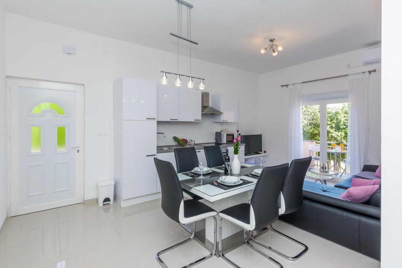 Apartments Marko Sukošan Kültér fotó